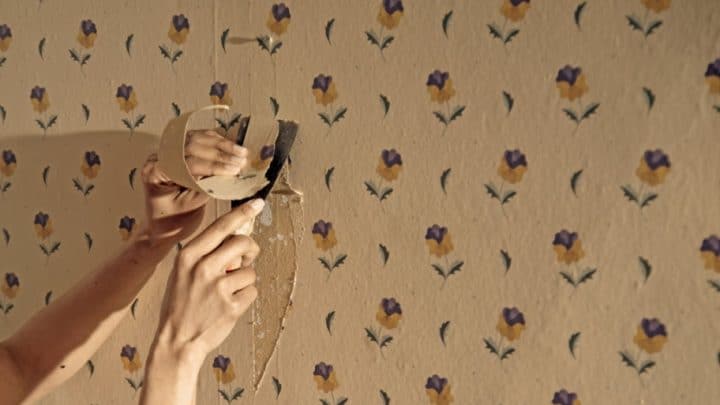 Cómo quitar el papel de pared